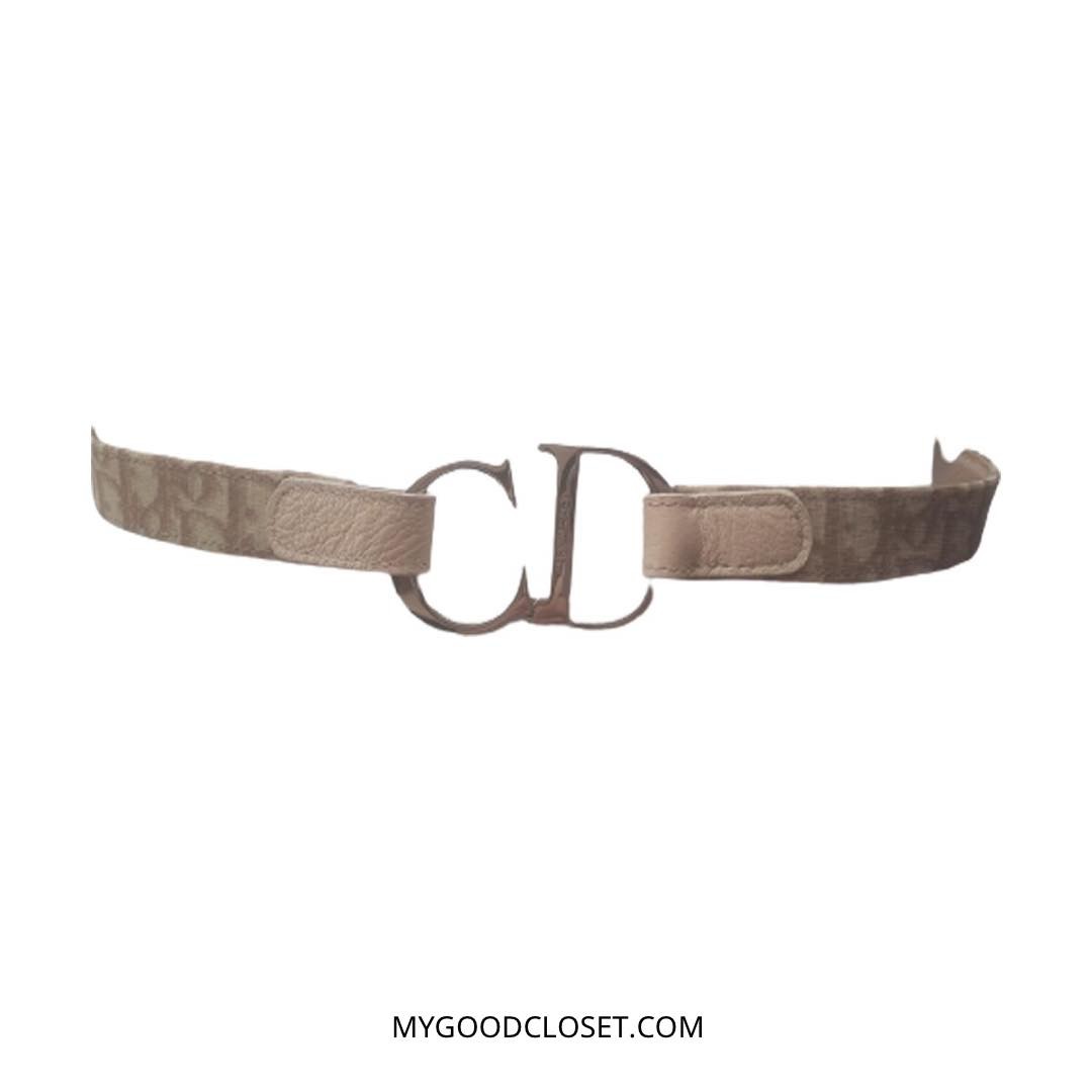 Dior belt in the iconic oblique motif just arrived!
#dior #dioroblique #obliques #dioraccessories #diorbelt #preloveddior #secondhand #fashionstyle #mygoodcloset #mygoodclosetconcept