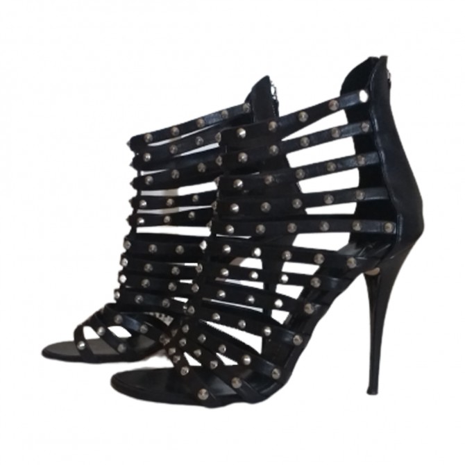 Giuseppe Zanotti design black leather studded heels with zip on the back size IT37