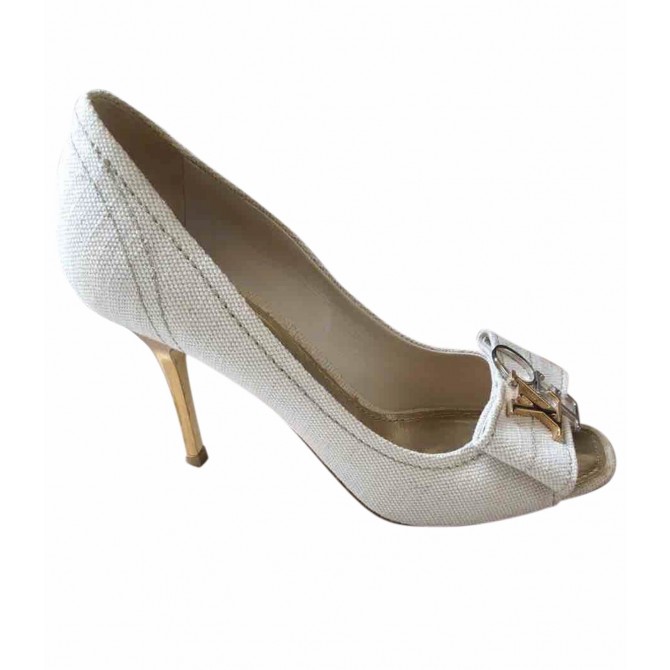 Louis Vuitton beige canvas peep toes heels size 36