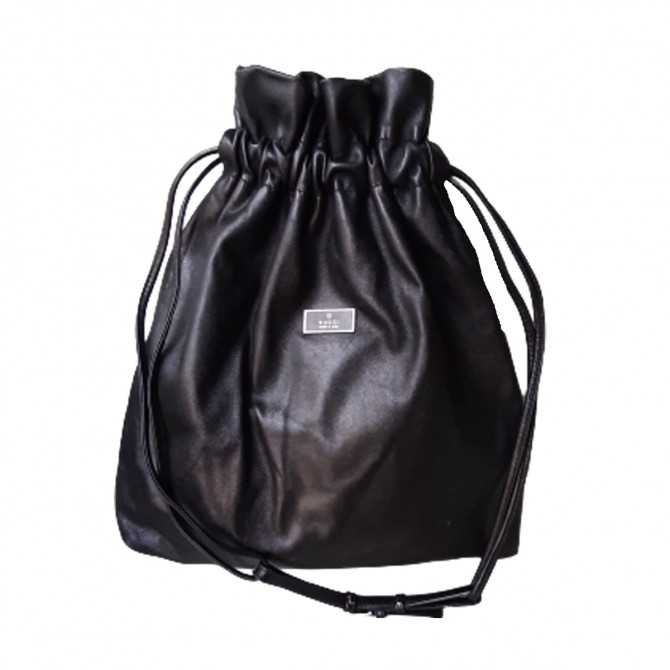 Gucci black leather bucket bag