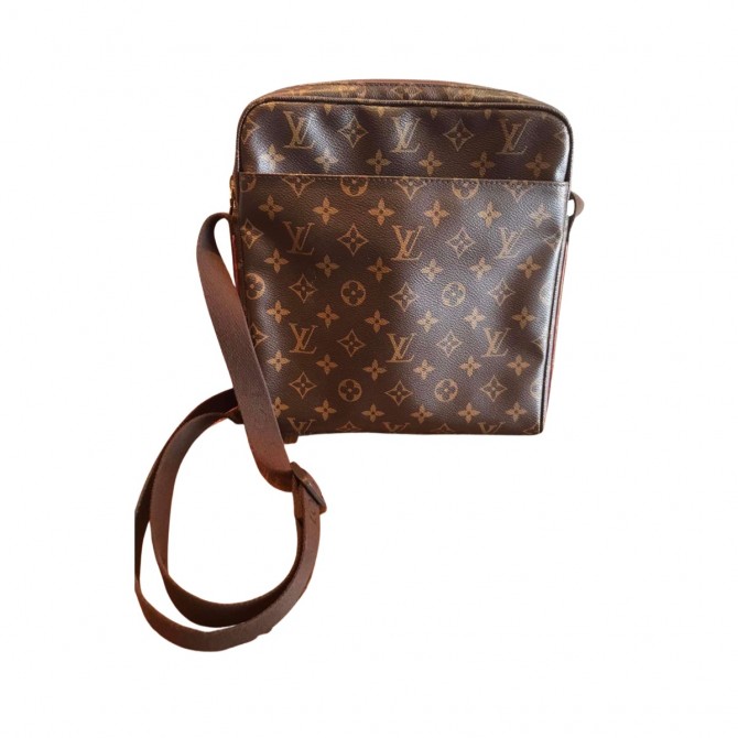 Louis Vuitton monogram canvas messenger bag 