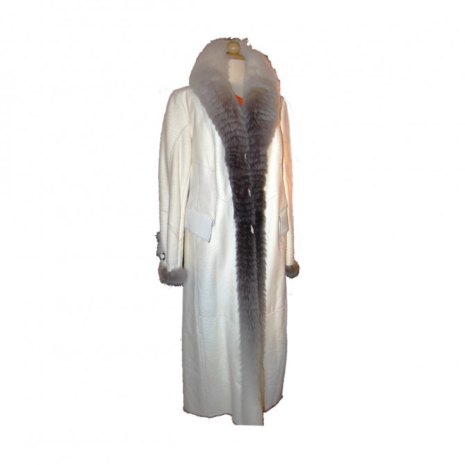 White leather Coat with fox fur lining size L