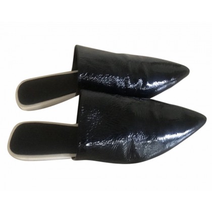 Mercedes Castillo patent leather mules with white detail on the soles size 40