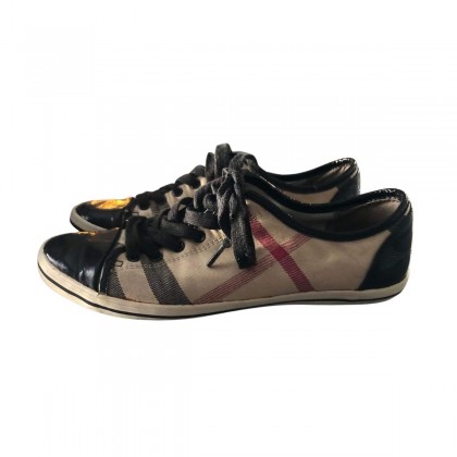 Burberry low top check canvas sneakers size 37