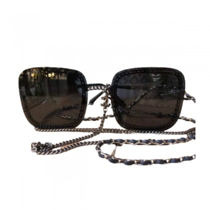 Chanel chain sunglasses