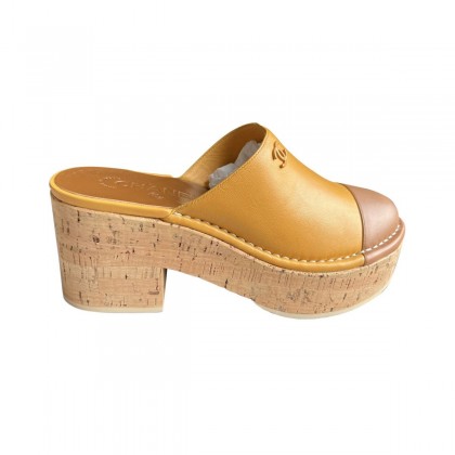 Chanel leather and cork clogs size 38 brand new 