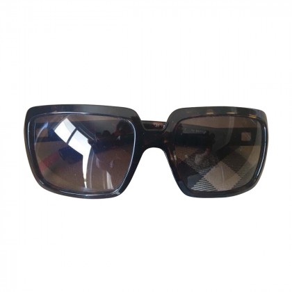 Burberry sunglasses 