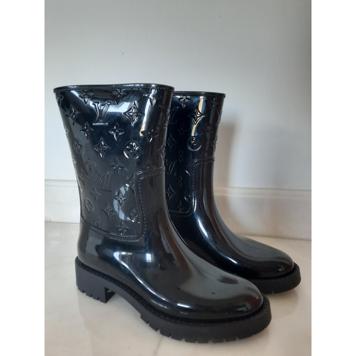 Louis Vuitton Drops Flat Half Boot size 6