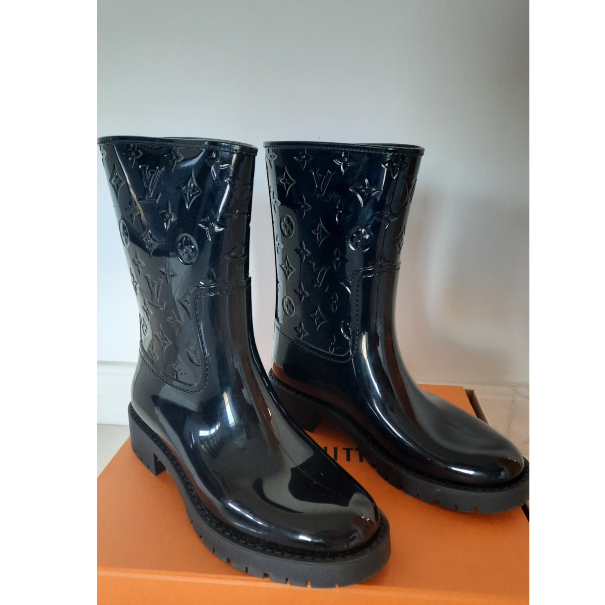 Louis Vuitton Drops Flat Half Boot BLACK. Size 38.0