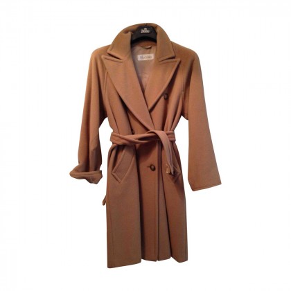 Camel_wrap_coat