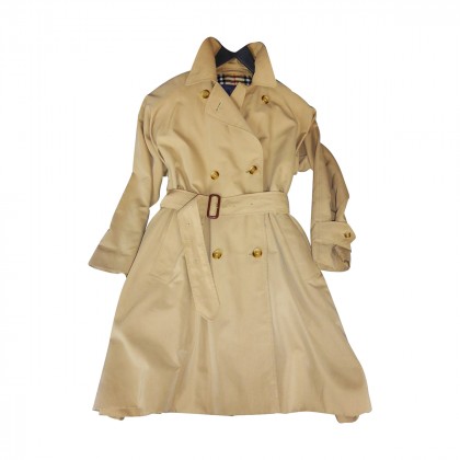 Classic_trench_coat